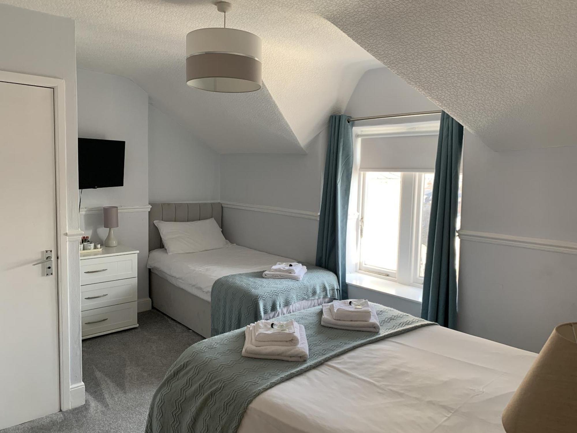 Seaclyffe Hotel Ltd Llandudno Zimmer foto